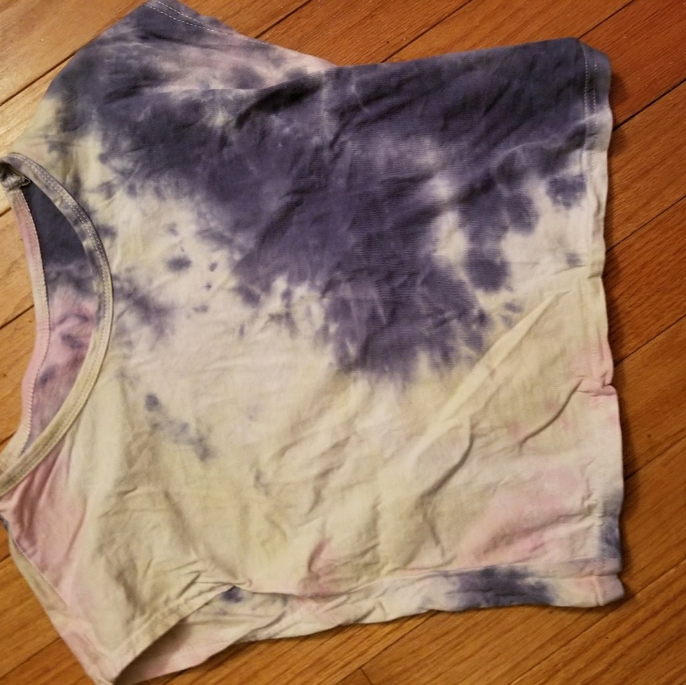 Tie-dye crop top