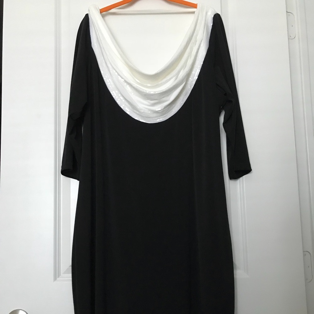LAST CHANCECalvin Klein Plus Cocktail Dress.