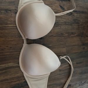 Victoria’s Secret heartbreaker push-up bra