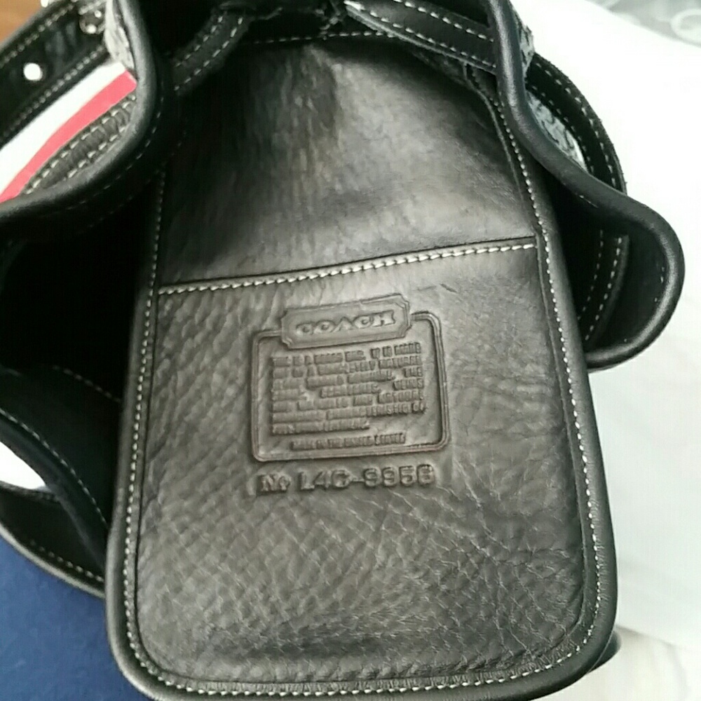 Coach purse - Picture 2 of 2