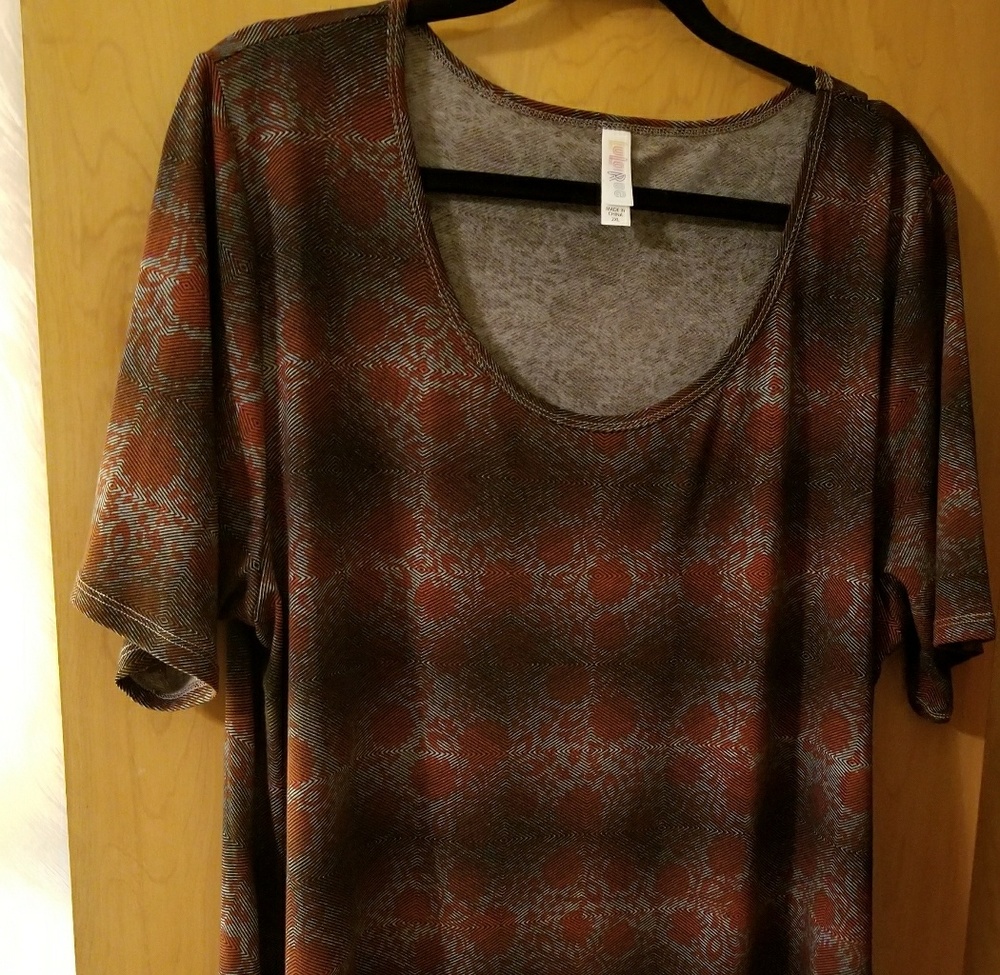 LULAROE PERFECT T