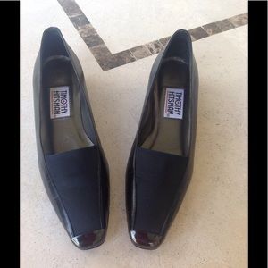 Women shoes gently used.