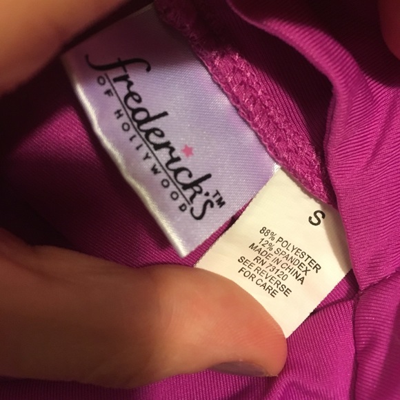 Hot pink tank top - Picture 2 of 2