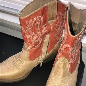 Day trip boots. Buckle exclusive