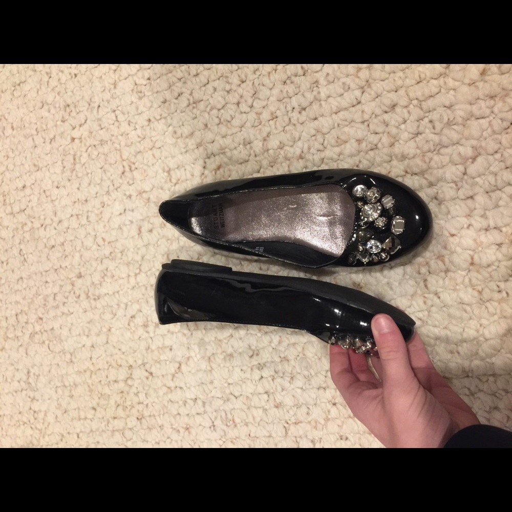 black pat n leather shoes.