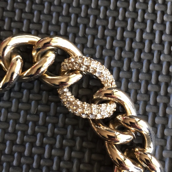 Victoria’s Secret NWOT thick link golden bracelet - Picture 4 of 8