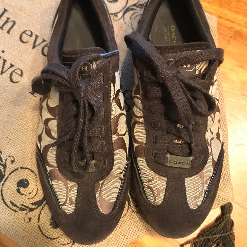 Shoes - Picture 2 of 4