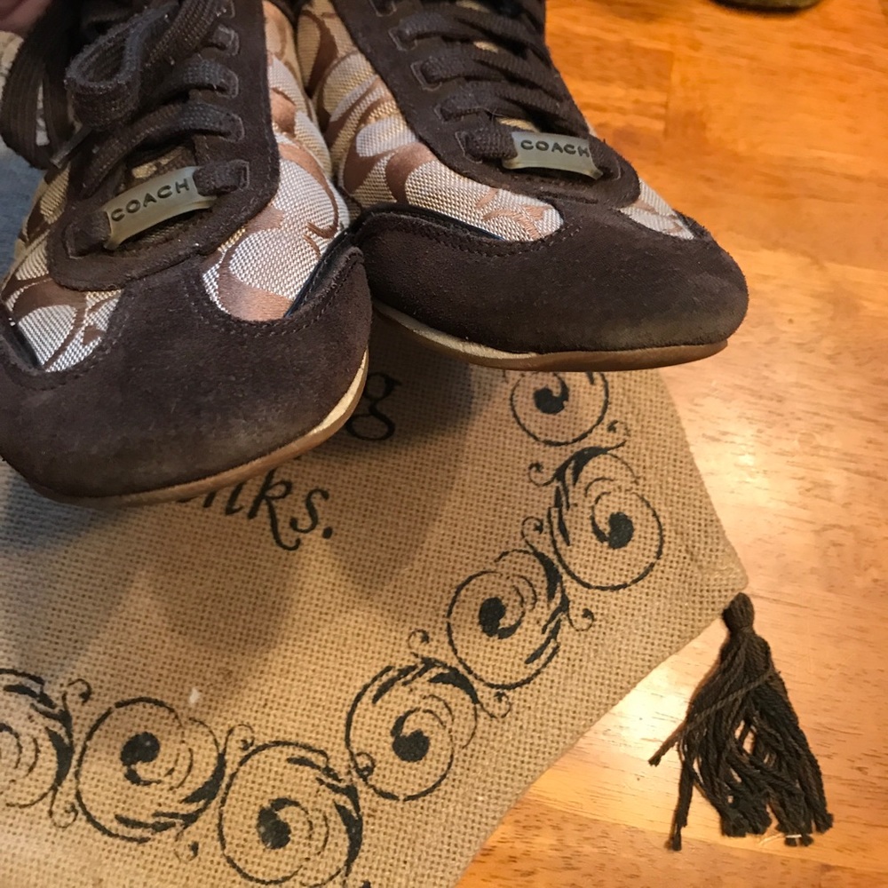 Shoes - Picture 3 of 4