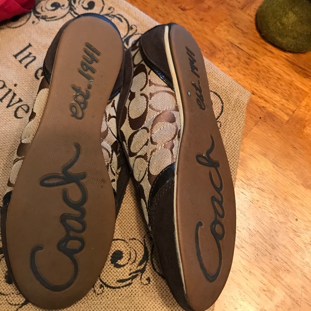 Shoes - Picture 4 of 4