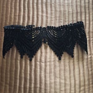 Black lace choker