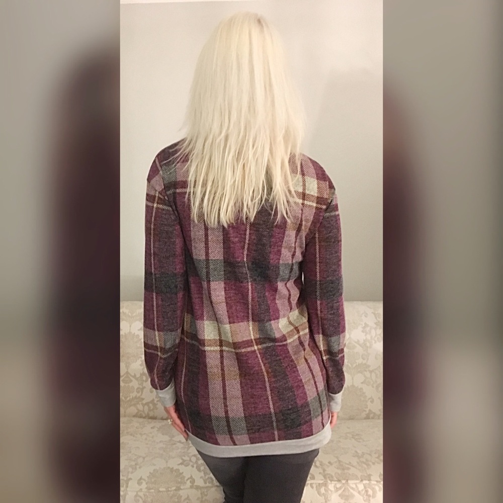 LAST 1! 💕Wine Tartan Soft Sweater - Picture 5 of 5