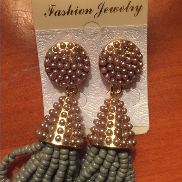 Tassel beaded statement earrings - Picture 2 of 4