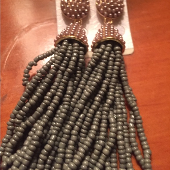 Tassel beaded statement earrings - Picture 3 of 4
