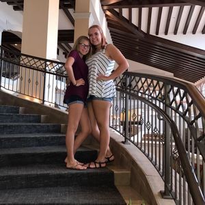 Meet your Posher, April