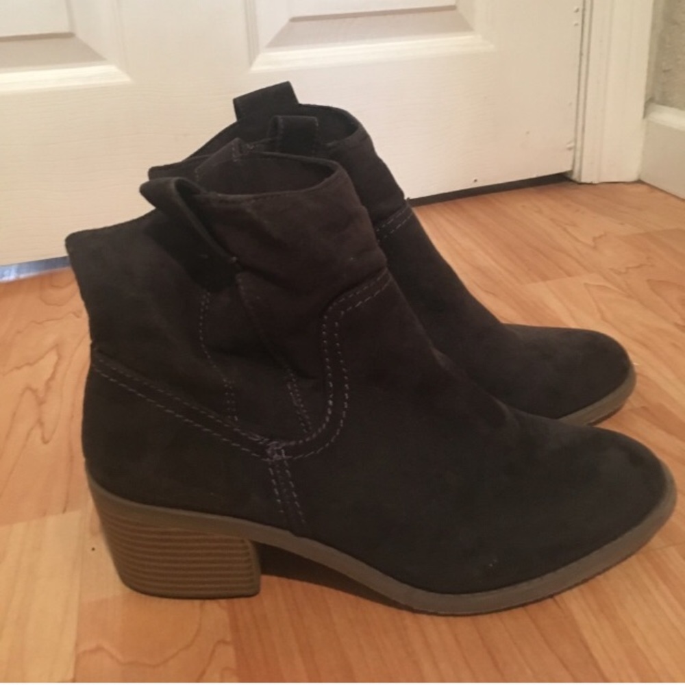 Adorable black booties