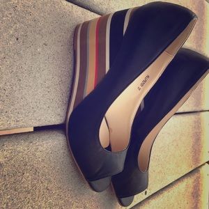 Pavers/England peep toe Wedge size 37/7