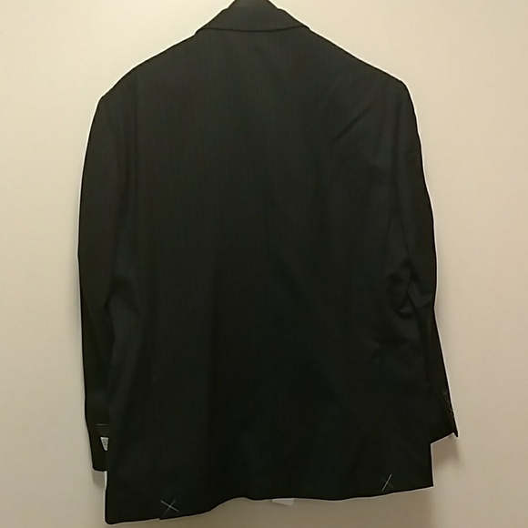 Mens suit - Picture 3 of 3