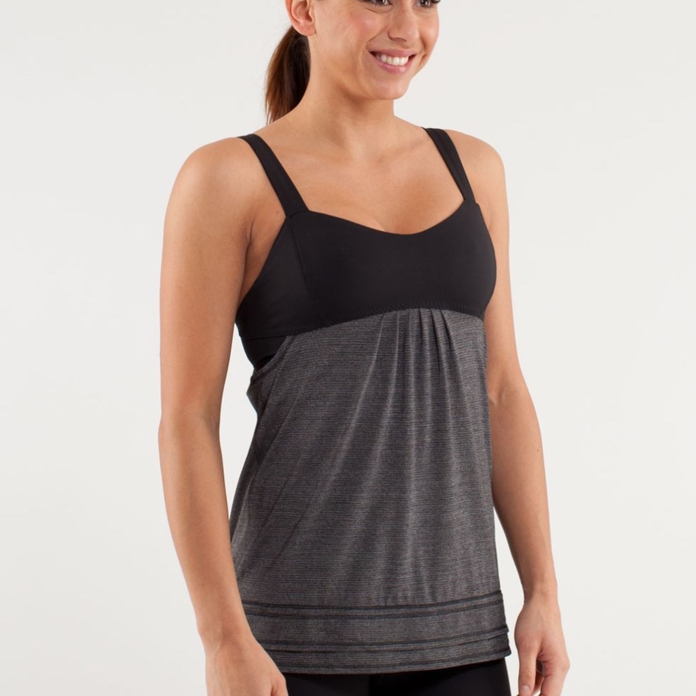 lululemon Run: track tank size 4