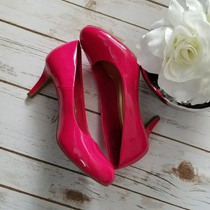 Comfort Plus hot pink heels Woman's Size 8