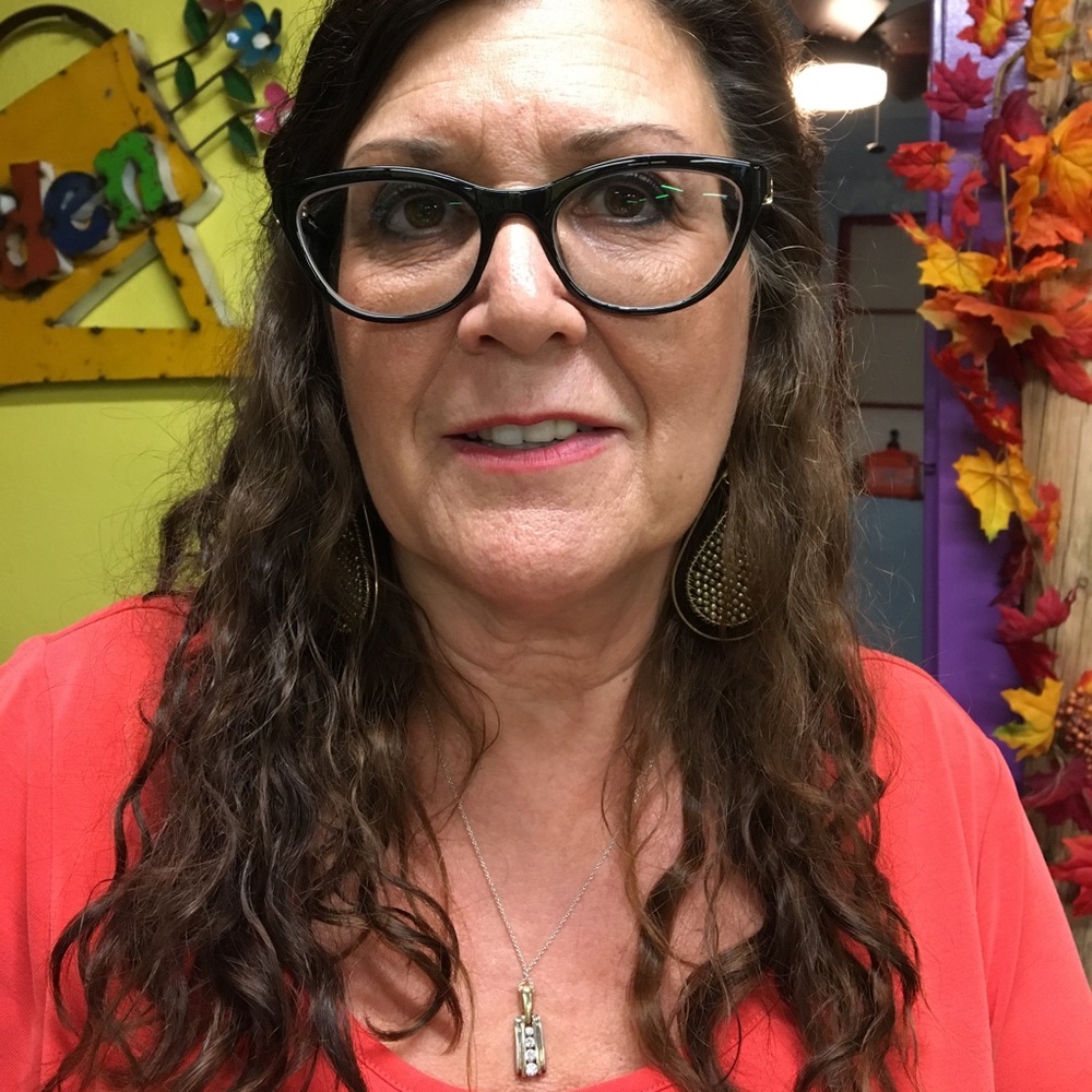 Meet your Posher, Bonnie