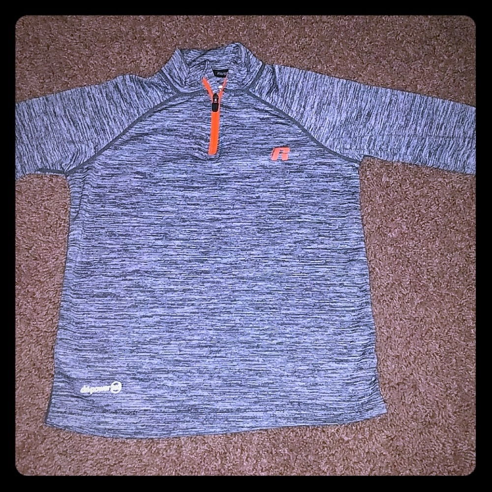 Athletic  shirt size 4-5