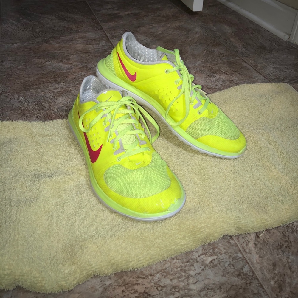 Women’s Nike Size 11 running shoes