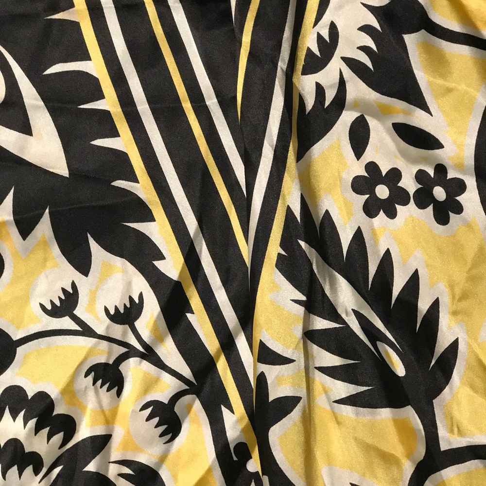 Dress - Picture 3 of 5