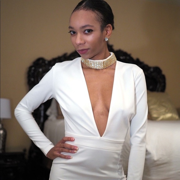 Long white dress - Picture 4 of 8