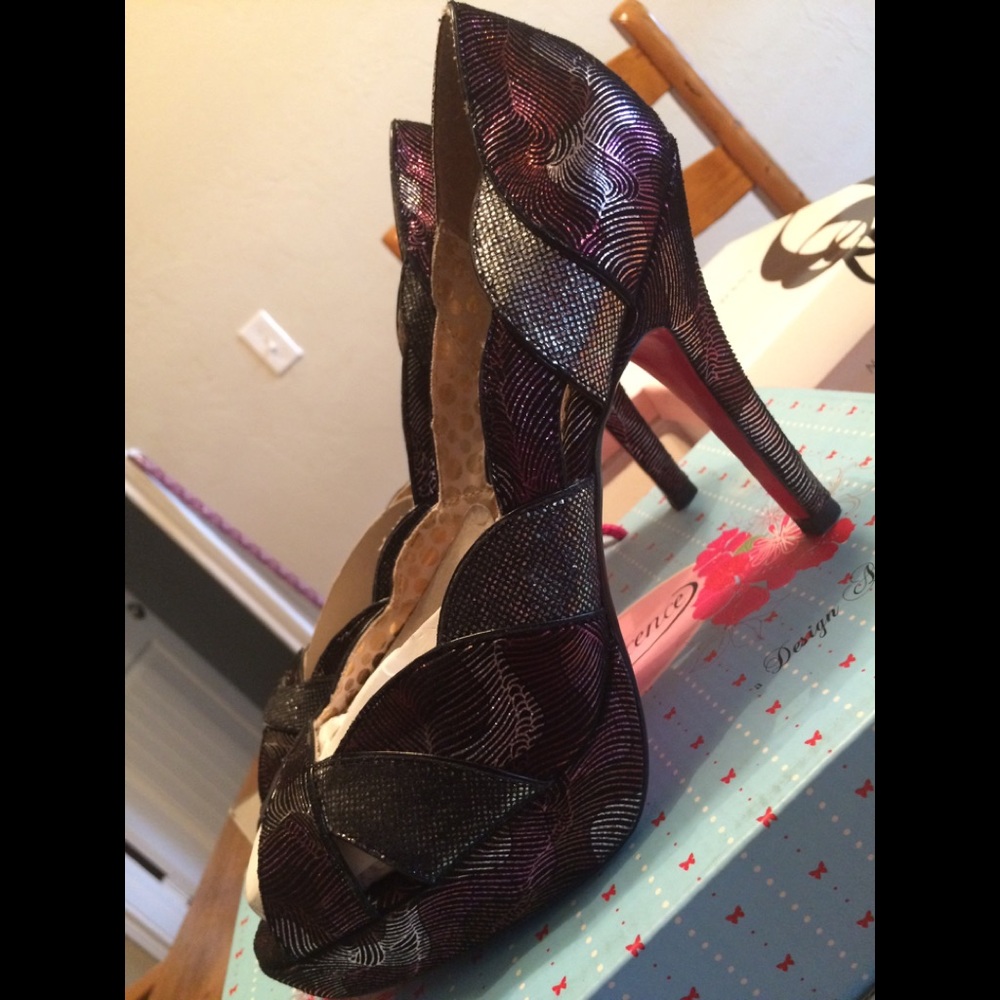 Poetic License Women's Vintage Peep Toe Pump 9 1/2