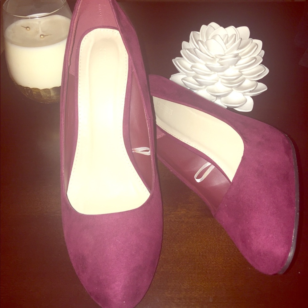 Forever 21 Faux suede pumps