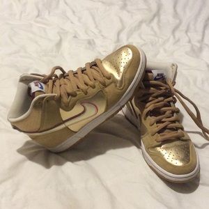 Nike SB limited edition Eric Koston Thai Temple