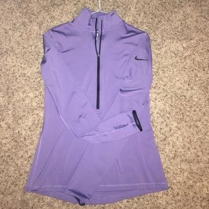 Nike dri-fit Women’s running pullover.