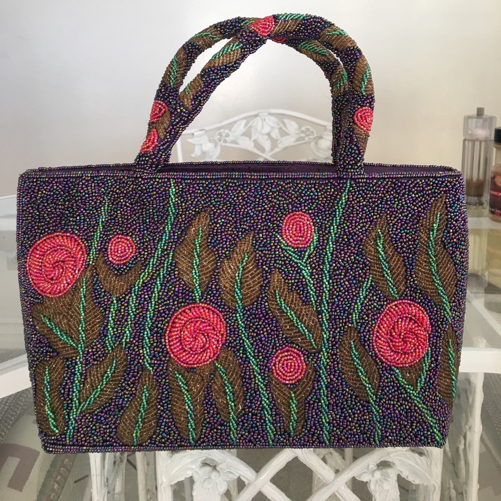 Beaded detailed purse,