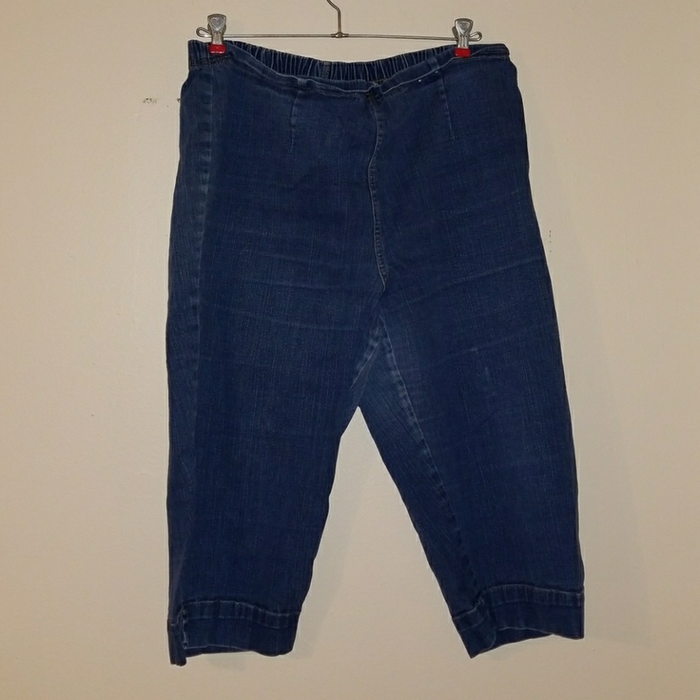 Blue Capri stretch pull on