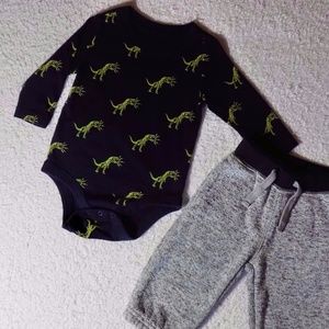 *SOLD* Baby Gap 3-6m 2 Piece Set Bundle - Like New