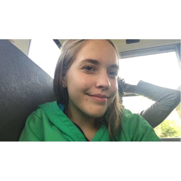 Meet your Posher, Jessica - Picture 1 of 1