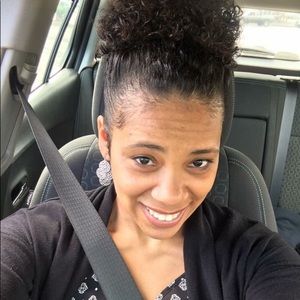 Meet your Posher, Christina