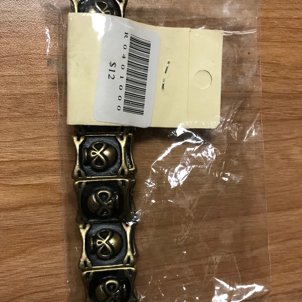 Brandy Melville Brass Skull Bracelet Charm NWT