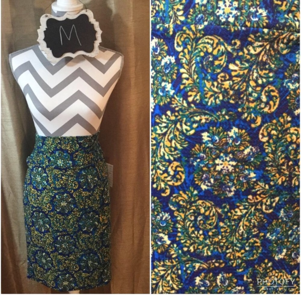 LuLaRoe M Cassie Skirt