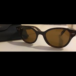 Ray-Ban Rounded Wayfarer