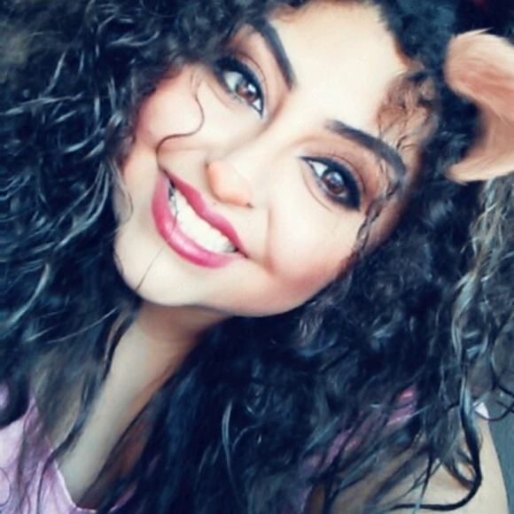 Meet your Posher, Alma - Picture 1 of 1