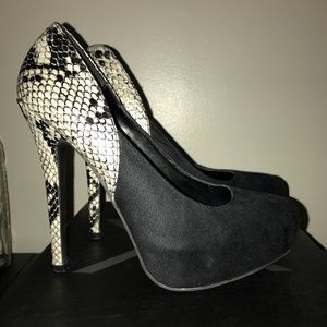 Kardarshian Kollection Snake skin Platform Heels