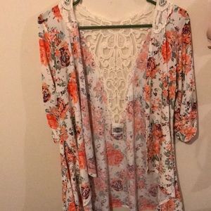 Rods’s Western Palace floral kimono
