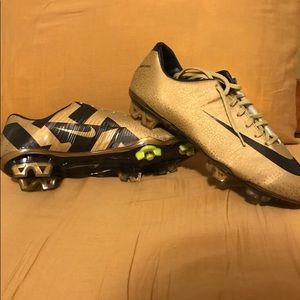Nike Mercurial size 11 Soccer Cleats