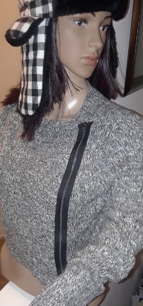 HOLLISTER  CROP ZIP-UP SWEATER