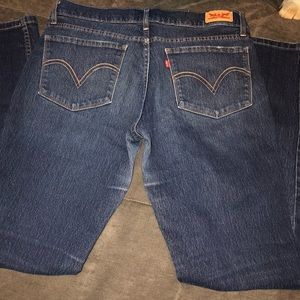 Levi 524 Skinny