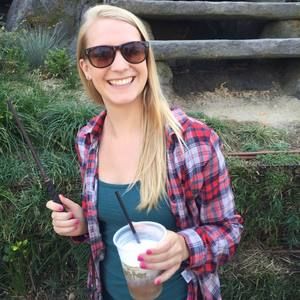 Meet your Posher, Kayla