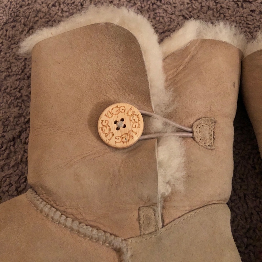 Bailey Button Ugg - image 2