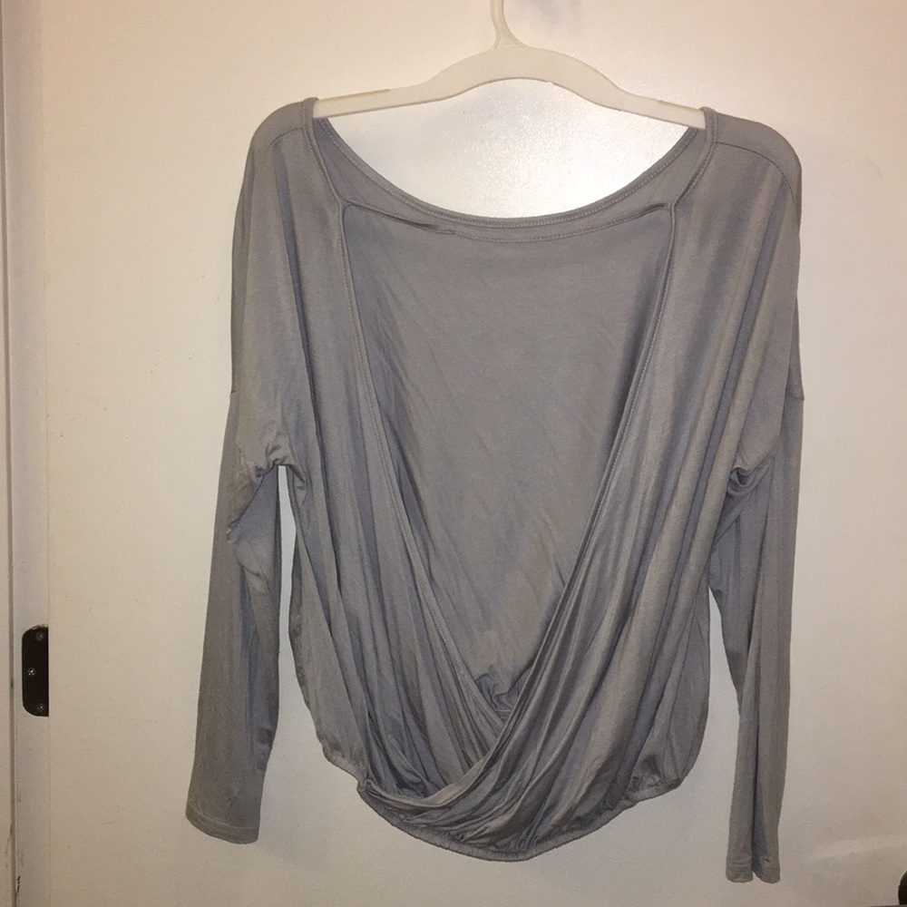 Backless Long sleeve shirt