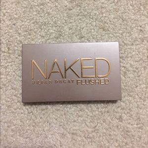 Naked Flushed Pallette